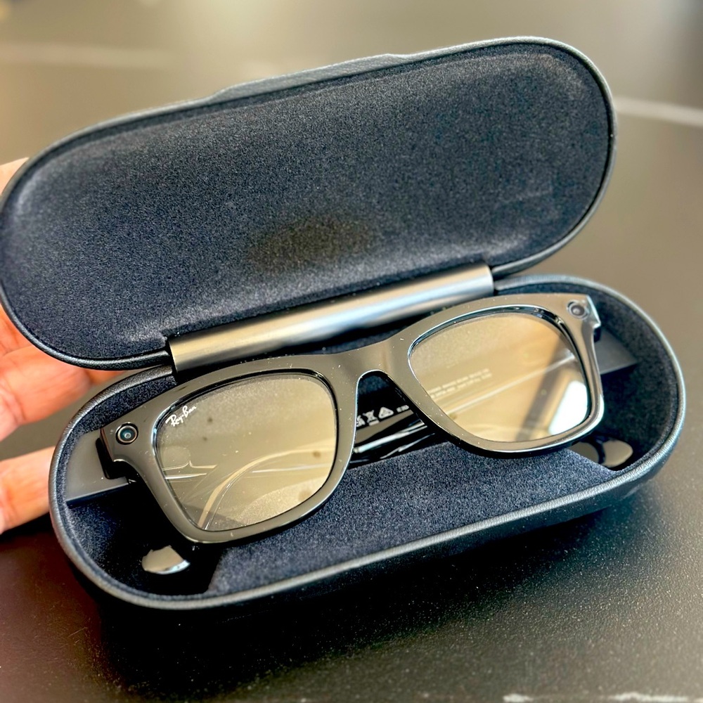 Ray Ban Wayfarer Stories Smart Sunglasses - Transition Lenses